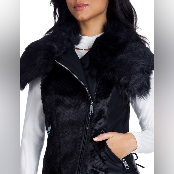 GUESS Faux Fur Vest - Picture 5 of 10
